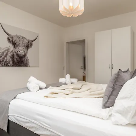 شقة Elbling For 2 People - Billiards - Balcony With Mosel View - Parking - Wine Barrel Bar - Fully Equipped Kitchen - Netflix - Waiputv - 3 Km From Cochem كلوتن