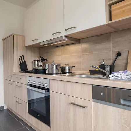 شقة Elbling For 2 People - Billiards - Balcony With Mosel View - Parking - Wine Barrel Bar - Fully Equipped Kitchen - Netflix - Waiputv - 3 Km From Cochem كلوتن