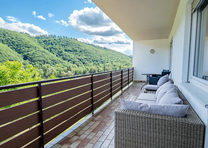 Apartamento Elbling For 2 People - Billiards - Balcony With Mosel View - Parking - Wine Barrel Bar - Fully Equipped Kitchen - Netflix - Waiputv - 3 Km From Cochem